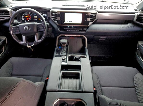 5TFLA5AB0TX052456 2026 TOYOTA TUNDRA Черный Вид панели приборов