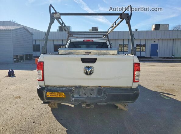 3C6UR4HJXKG576180 2019 RAM 2500 White Widok wnętrza z przodu