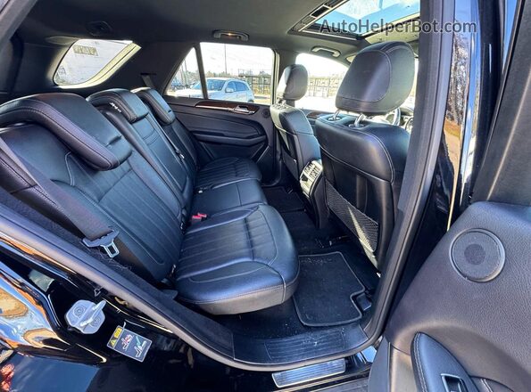 4JGDA5HB7HA820966 2017 MERCEDES-BENZ GLE Черный Вид салона спереди