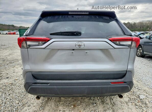 2T3F1RFV0RC460994 2024 TOYOTA LE Silver Հետևի տեսք