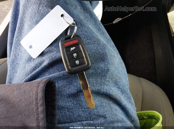 19XFC2F56GE090546 2016 HONDA CIVIC Белый Вид панели приборов