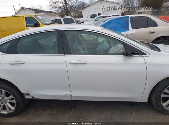 1C3CCCAB3HN500601 2017 CHRYSLER 200 Белый Вид задней части салона