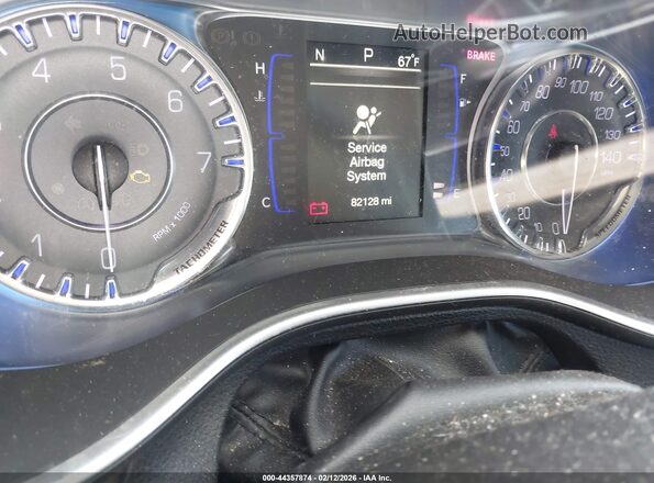 1C3CCCAB3HN500601 2017 CHRYSLER 200 Белый Вид задних сидений