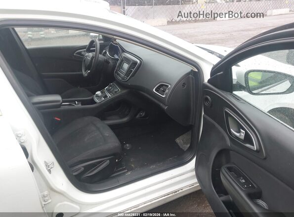 1C3CCCAB9GN149028 2016 CHRYSLER 200 Белый Вид салона спереди