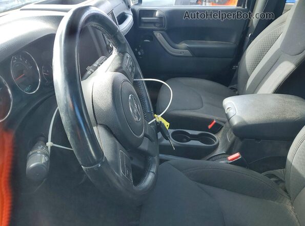 1C4AJWAG1GL104103 2016 JEEP WRANGLER Черный Вид салона спереди