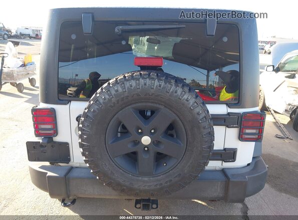 1C4BJWDG9GL196948 2016 JEEP WRANGLER UNLIMITED Белый 