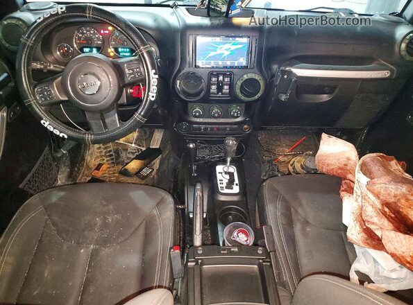 1C4BJWEG3HL647940 2017 JEEP WRANGLER Черный Вид панели приборов
