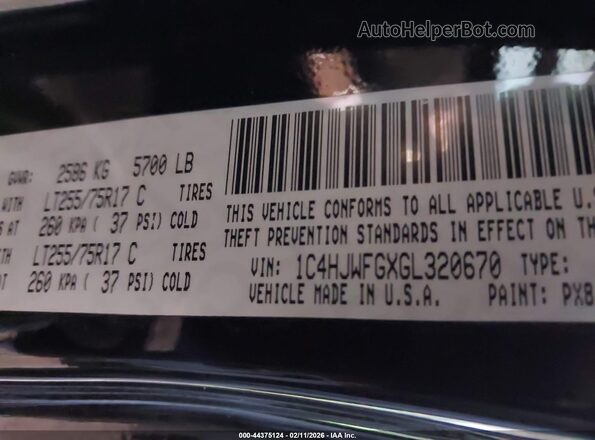 1C4HJWFGXGL320670 2016 JEEP WRANGLER UNLIMITED Черный Вид подкапотного пространства