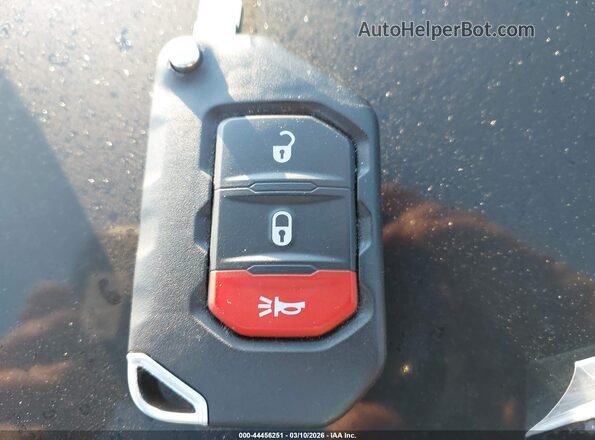 1C4HJXDN2JW183530 2018 JEEP WRANGLER UNLIMITED Черный Вид панели приборов