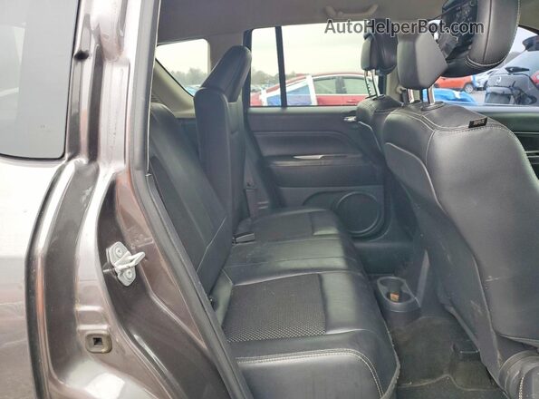 1C4NJCEA0GD656062 2016 JEEP COMPASS Угольный Вид задней части салона
