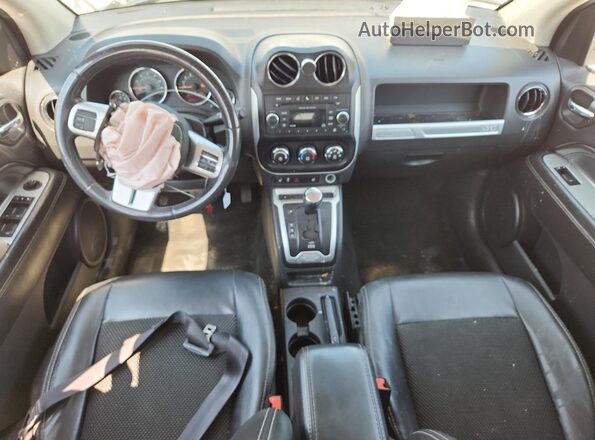 1C4NJCEA1GD620297 2016 JEEP COMPASS Белый Вид панели приборов
