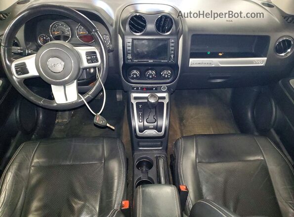 1C4NJCEA2GD720215 2016 JEEP COMPASS Красный Вид панели приборов