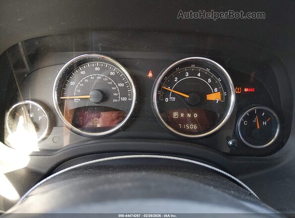 1C4NJCEB9HD211118 2017 JEEP COMPASS Красный Вид задних сидений