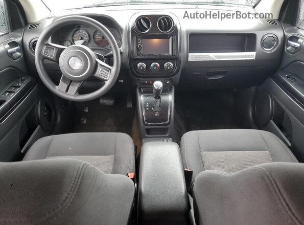 1C4NJDBB9GD662302 2016 JEEP COMPASS Белый Вид панели приборов