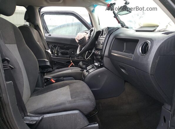 1C4NJPBA2HD200058 2017 JEEP PATRIOT Black Front interior view