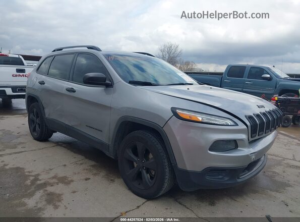 1C4PJLAB5HW623961 2017 JEEP CHEROKEE Gray Przód prawy