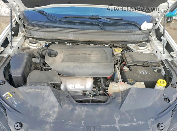1C4PJLCB2KD263421 2019 JEEP CHEROKEE White Vista del compartimento del motor