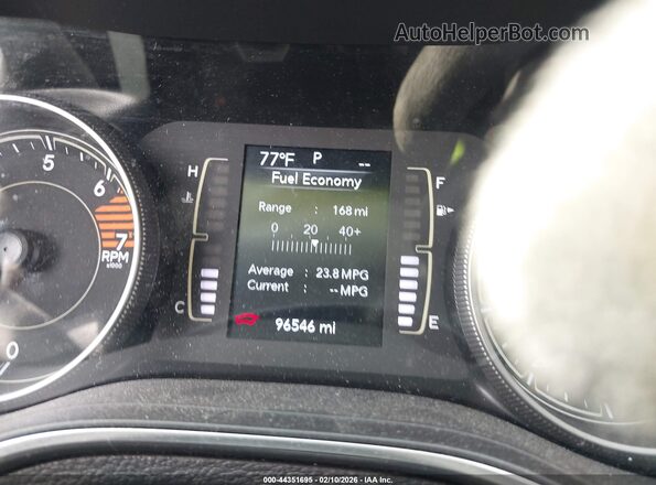 1C4PJLCB3KD221601 2019 JEEP CHEROKEE Белый Вид задних сидений