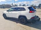2016 Jeep Cherokee Latitude White vin: 1C4PJLCS8GW233495