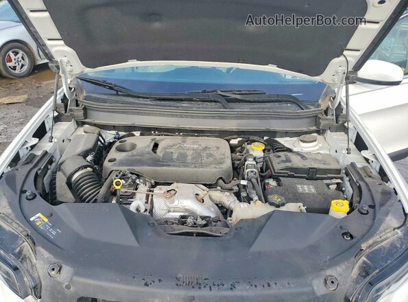 1C4PJLDN8KD296724 2019 JEEP CHEROKEE White Engine compartment view