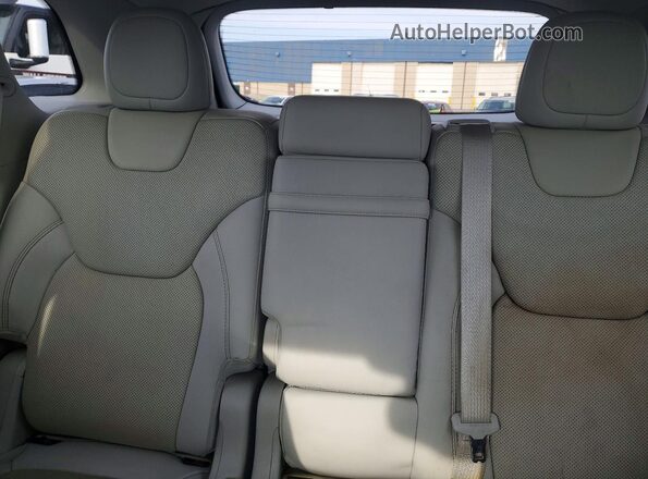 1C4PJLDN8KD296724 2019 JEEP CHEROKEE White Rear seats view