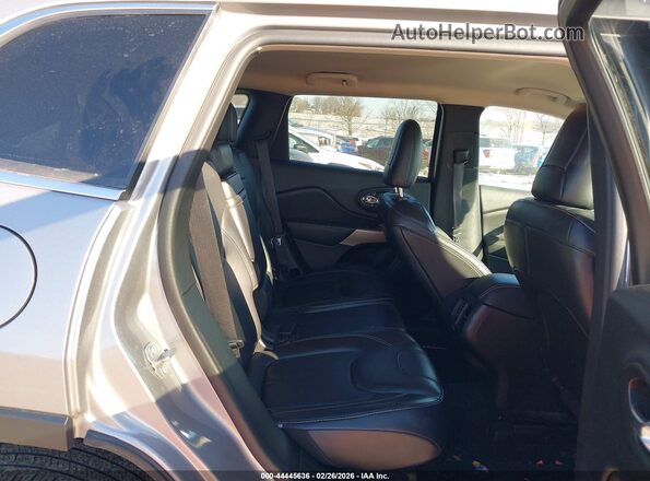 1C4PJLDX8JD519635 2018 JEEP CHEROKEE Серебряный Вид наклейки с VIN-кодом