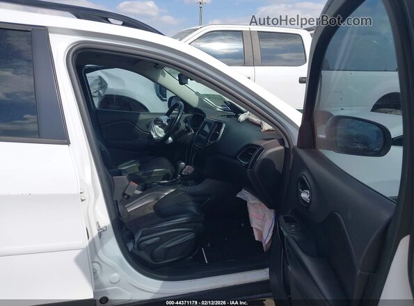 1C4PJLLB0MD174045 2021 JEEP CHEROKEE Белый Вид салона спереди