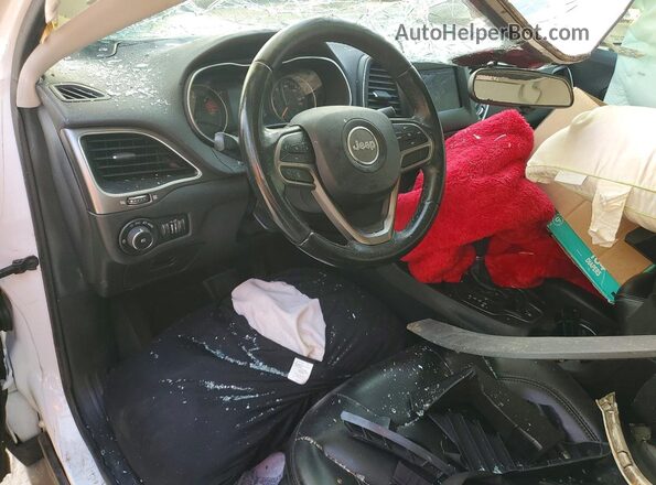 1C4PJLLB3KD109624 2019 JEEP CHEROKEE White Widok deski rozdzielczej