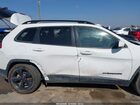 2019 Jeep Cherokee Altitude Fwd White vin: 1C4PJLLB8KD369971