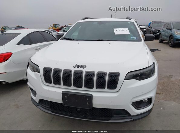 1C4PJLMX8MD200143 2021 JEEP CHEROKEE Белый Вид щитка приборов
