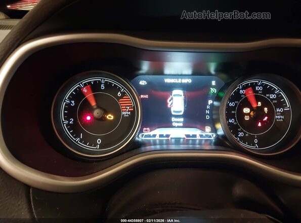 1C4PJMBB7HW632942 2017 JEEP CHEROKEE Красный Вид задних сидений