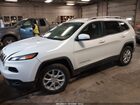 2016 Jeep Cherokee Latitude White vin: 1C4PJMCS3GW133391