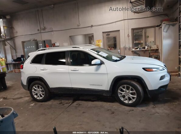 1C4PJMCS3GW133391 2016 JEEP CHEROKEE White Widok wnętrza z tyłu
