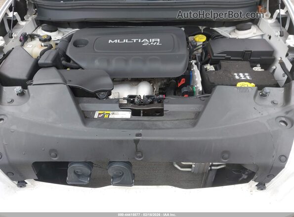 1C4PJMDB8JD571888 2018 JEEP CHEROKEE Белый Вид сзади
