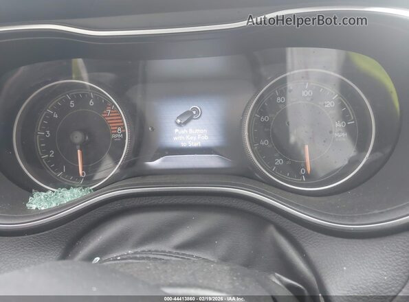 1C4PJMDX1KD140273 2019 JEEP CHEROKEE White Widok tylnych siedzeń