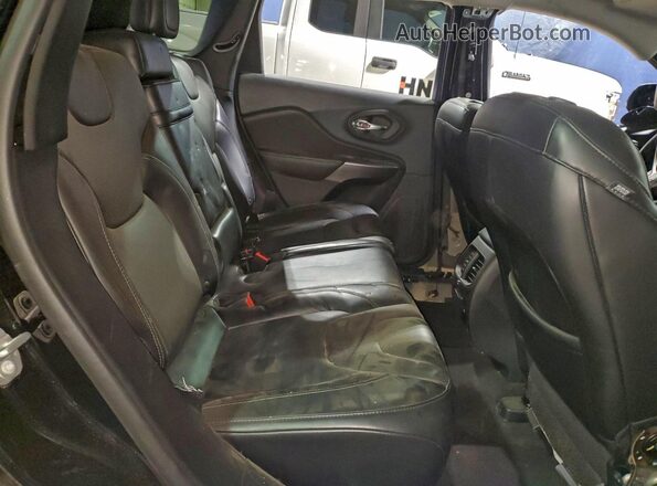 1C4PJMDX2KD284446 2019 JEEP CHEROKEE Black უკანა სალონის ხედი
