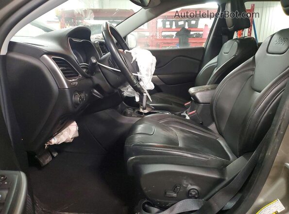 1C4PJMDX7MD165231 2021 JEEP CHEROKEE Brown Front interior view