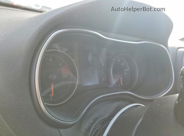 1C4PJMLB0KD414858 2019 JEEP CHEROKEE Gray Instrument cluster view