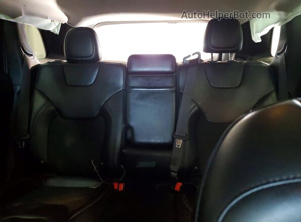 1C4PJMLX6KD107030 2019 JEEP CHEROKEE Charcoal Widok tylnych siedzeń