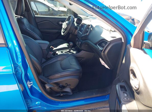 1C4PJMMB5PD115551 2023 JEEP CHEROKEE Blue Front interior view