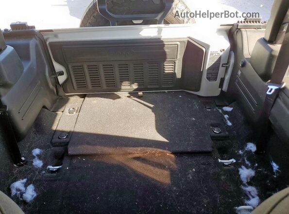 1C4PJXAN0SW581532 2025 JEEP WRANGLER White Rear seats view