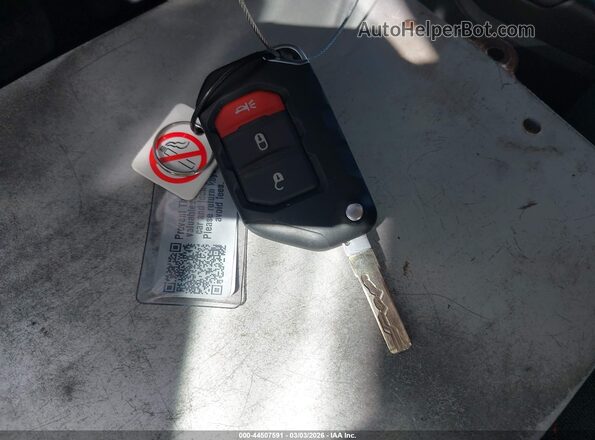 1C4PJXFN0TW194456 2026 JEEP WRANGLER Белый Вид панели приборов