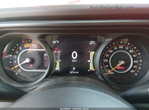 1C4PJXFNXTW194674 2026 JEEP WRANGLER Red Widok tylnych siedzeń