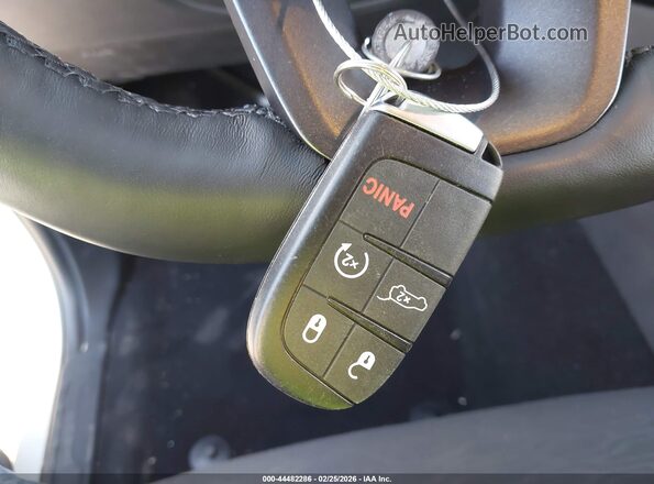 1C4RDHDG6TC157665 2026 DODGE DURANGO Белый Вид панели приборов