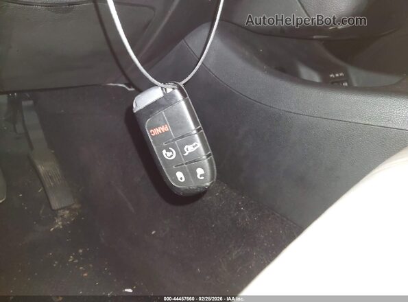 1C4RDJDG8JC174536 2018 DODGE DURANGO Синий Вид панели приборов