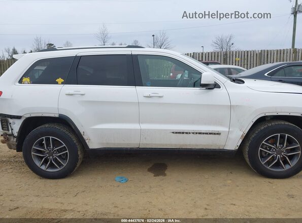 1C4RJFAG2KC653224 2019 JEEP GRAND CHEROKEE Белый Вид задней части салона