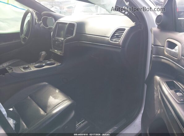 1C4RJFBG1HC852076 2017 JEEP GRAND CHEROKEE Белый Вид салона спереди
