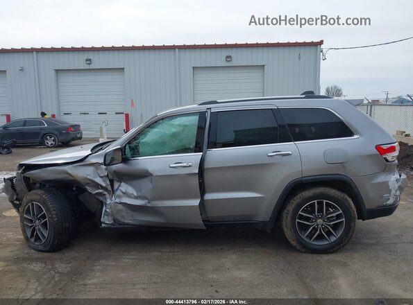 1C4RJFBG4JC406476 2018 JEEP GRAND CHEROKEE Серебряный Панорамный вид салона 360°