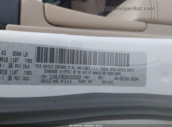 1C4RJFBG9HC635262 2017 JEEP GRAND CHEROKEE Белый Вид подкапотного пространства