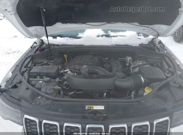 1C4RJFBG9HC635262 2017 JEEP GRAND CHEROKEE Белый Вид сзади